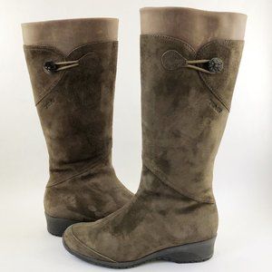 TEVA Jade Cove High Boots in Brown Suede 8